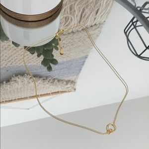 Gold linked circles necklace